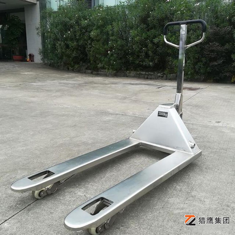 冷庫作業(yè)環(huán)境下手動搬運車需要哪些要求？